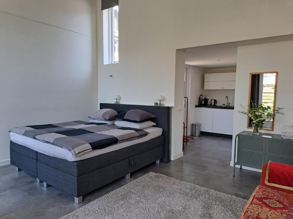 Luxe Ruime Studio Op Unieke, Rustige Locatie Dokkum Kültér fotó