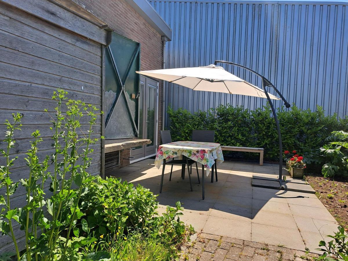 Luxe Ruime Studio Op Unieke, Rustige Locatie Dokkum Kültér fotó